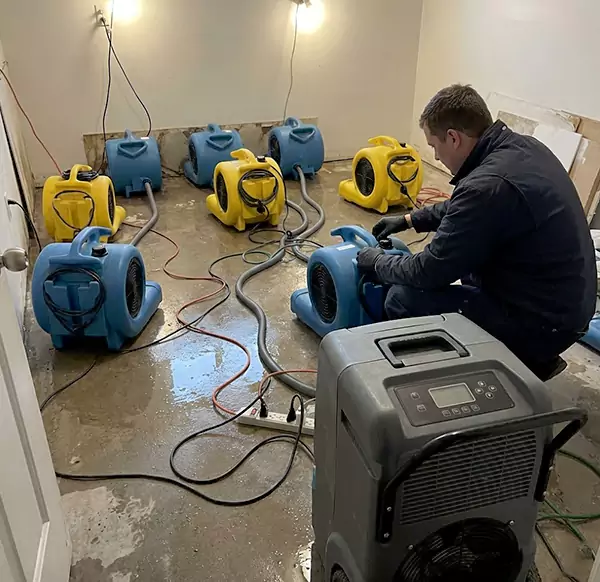 Why Homeowners & Businesses Choose Seaside Water Damage Restoration for Water Mitigation in Seaside, CA?